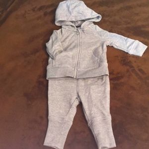 ❤️ Joe Fresh 0/3 month Track Suit